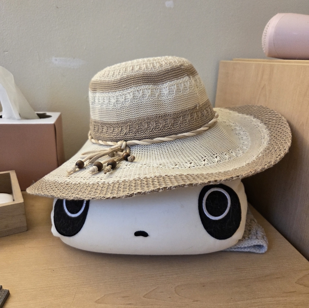 Elegant Tan and Cream Sun Hat
